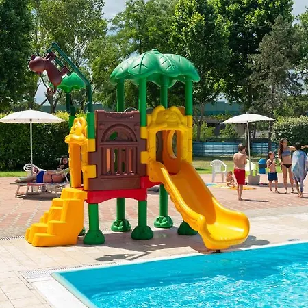 Kompleks wypoczynkowy Village 3*