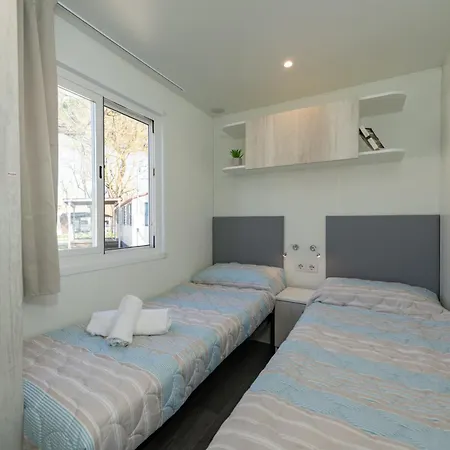 Village Kompleks wypoczynkowy 3*